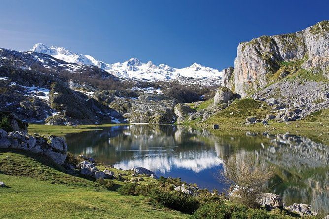 excursion-to-the-picos-de-europa-lakes-of-covadonga-and-sanctuary