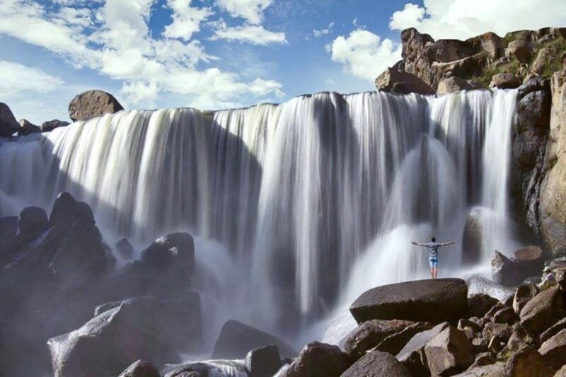excursion-to-the-pillones-waterfalls