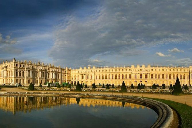 excursion-to-versailles-by-train-with-entrance-to-the-palace-and-gardens