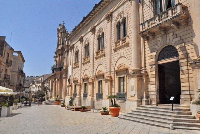 excursions-tour-of-the-4-baroque-cities-of-the-val-di-noto