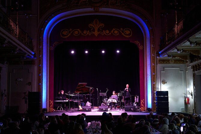 executive-dinner-show-at-mansion-tango