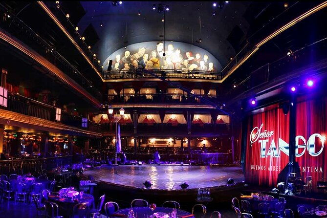 executive-dinner-show-at-senor-tango