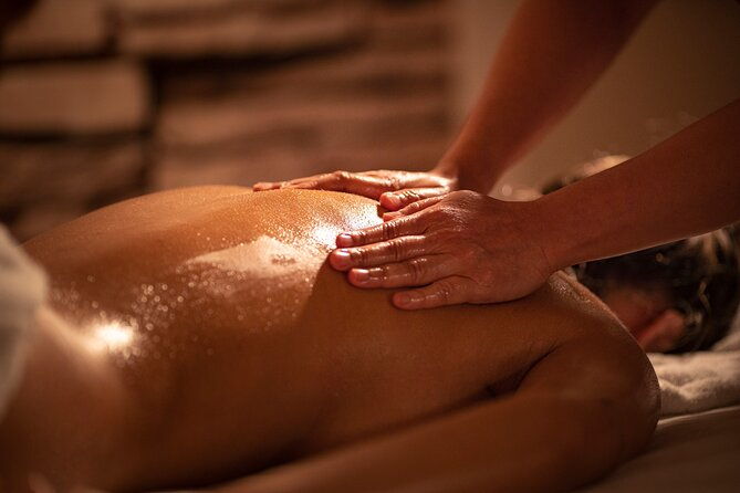 exfoliating-and-moisturizing-body-treatment-of-60-min-in-thai-massage-alura-2