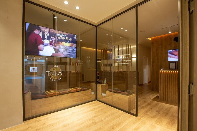 exfoliating-and-moisturizing-body-treatment-of-60-min-in-thai-massage-alura