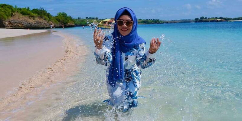 exotic-escape-island-pink-beach-and-snorkeling-daily-tour