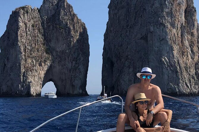 experience-8-hours-day-tour-departing-from-naples-to-capri