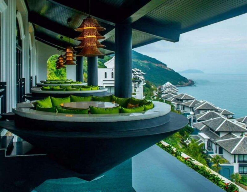 experience-afternoon-tea-at-intercontinental-da-nang