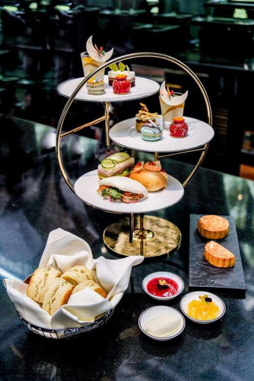 experience-afternoon-tea-at-intercontinental-da-nang