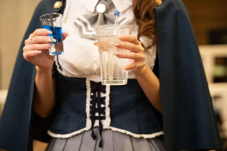 experience-akihabaras-maid-witches-1-hour-cafe-magic
