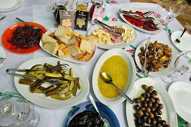 experience-blue-eye-lekuresi-castle-and-taste-traditional-albanian-wine-3