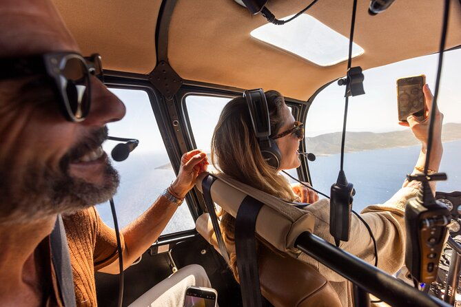 experience-caldera-in-santorini-helicopter-tours