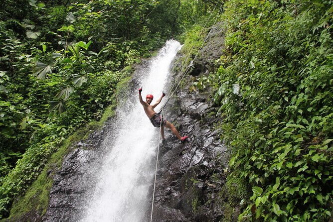 experience-canyoning-rafting-and-water-tubing-in-costa-rica
