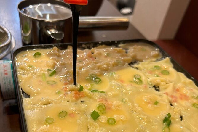 experience-cooking-takoyaki-in-its-birthplace-osaka