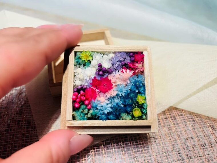 experience-crafting-a-flower-adorned-mini-japanese-garden