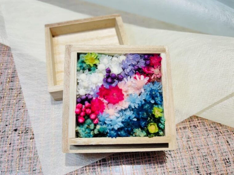 experience-crafting-a-flower-adorned-mini-japanese-garden
