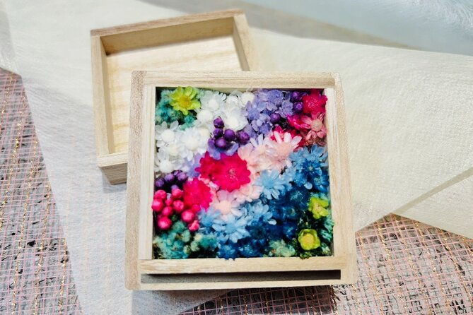 experience-crafting-a-flower-adorned-miniature-japanese-garden