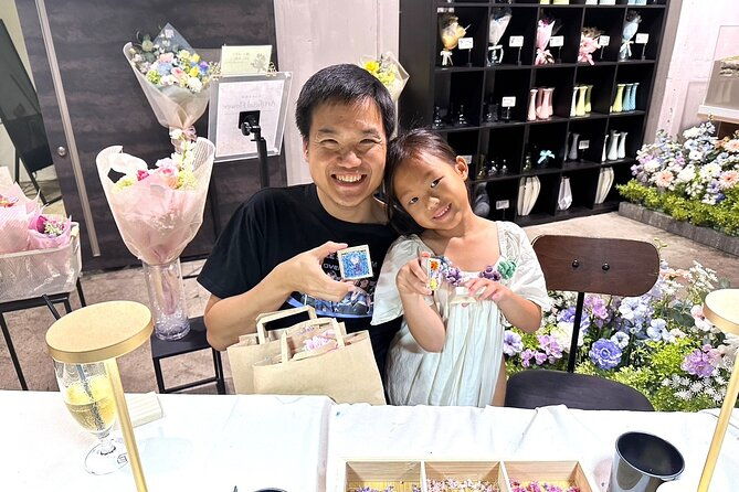 experience-crafting-a-flower-adorned-miniature-japanese-garden