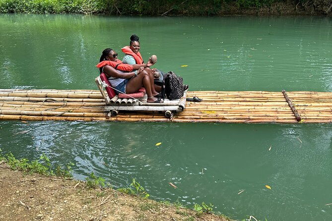 experience-day-rafting-on-the-martha-brae-river
