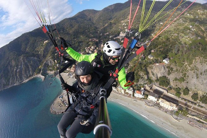 experience-excitement-with-paramator-or-paragliding-2