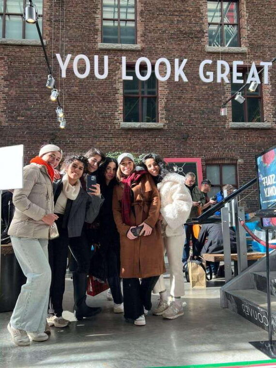 experience-gastown-vancouvers-elite-walking-food-tour