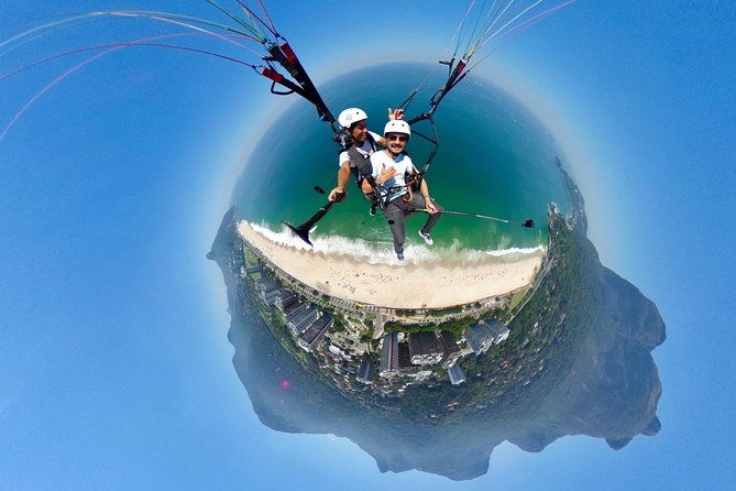 experience-hang-gliding-or-paragliding-in-rio