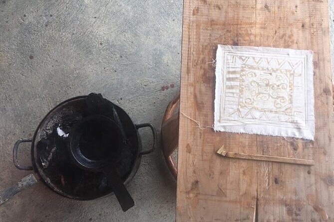 Experience Hmong Batik Indigo Embroidery Workshop in Sapa - Who Will Love This Tour?