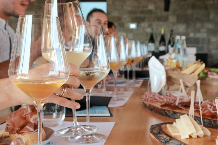 experience-in-valdobbiadene-winery-tour-wine-tasting