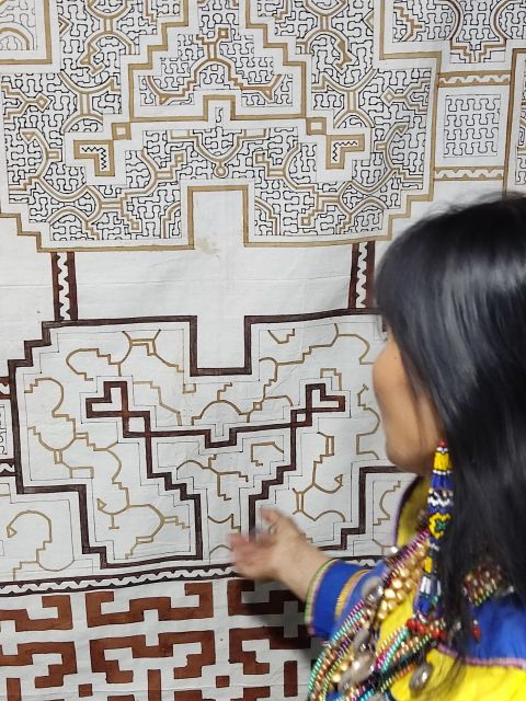 experience-indigenous-art-in-limas-shipibo-community