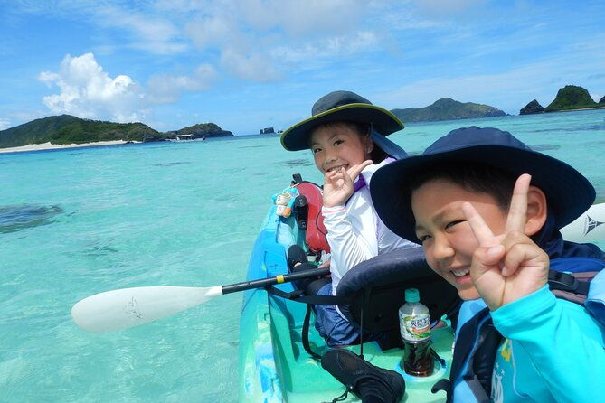 experience-kayak-tour-on-kerama-islands-and-zamami-island