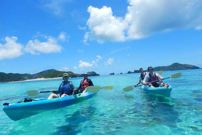 experience-kayak-tour-on-kerama-islands-and-zamami-island