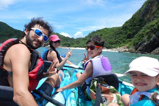 experience-kayak-tour-on-kerama-islands-and-zamami-island