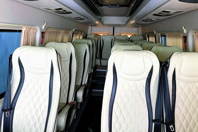 experience-like-a-local-santorini-food-and-wine-tasting-2