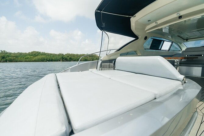 experience-luxury-65ft-azimut-private-yacht-in-miami-beach