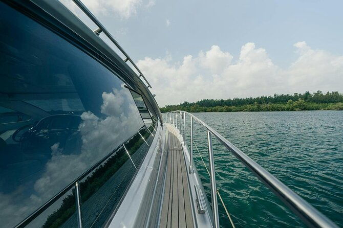 experience-luxury-65ft-azimut-private-yacht-in-miami-beach