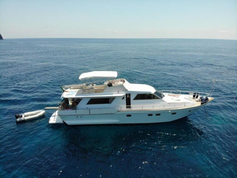 experience-luxury-at-sea-rent-your-yacht