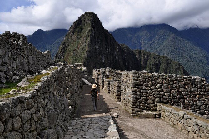 experience-machu-picchu-sustainably-on-a-private-tour-from-cusco
