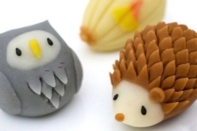 experience-making-cute-confectionary-nerikiri-making-in-tokyo