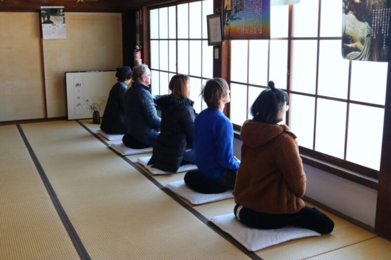 experience-meditation-at-shounji-temple-takehara-tadanoumi