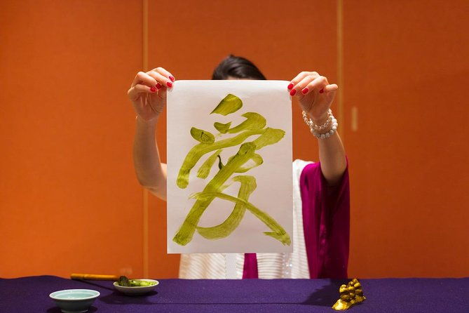 experience-mindfulness-and-tranquility-with-matcha-calligraphy