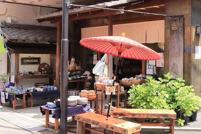 experience-old-local-tokyo-traditional-food-in-yanaka-ginza