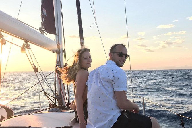 experience-romantic-sunset-sailing-on-a-modern-36ft-11m-sail-yacht-hvar