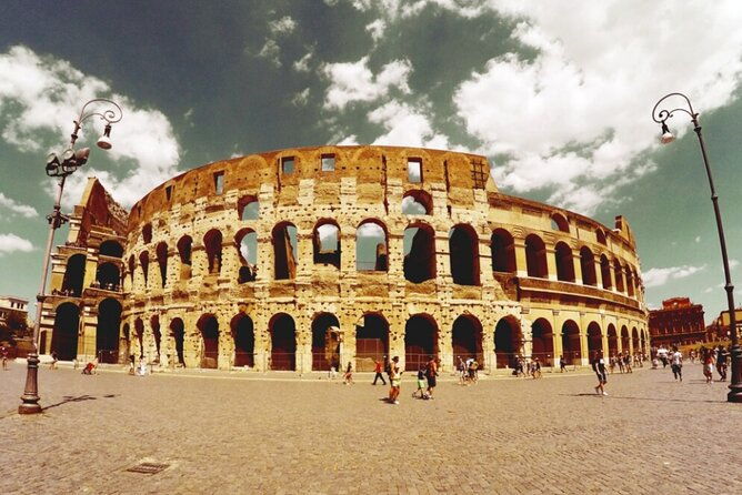 experience-rome-colosseum-forum-and-palatine-with-host