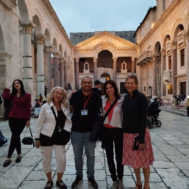 experience-split-history-walking-tour-with-local-historian