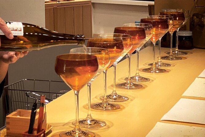 experience-tasting-fukuis-local-sake-in-a-lacquered-glass