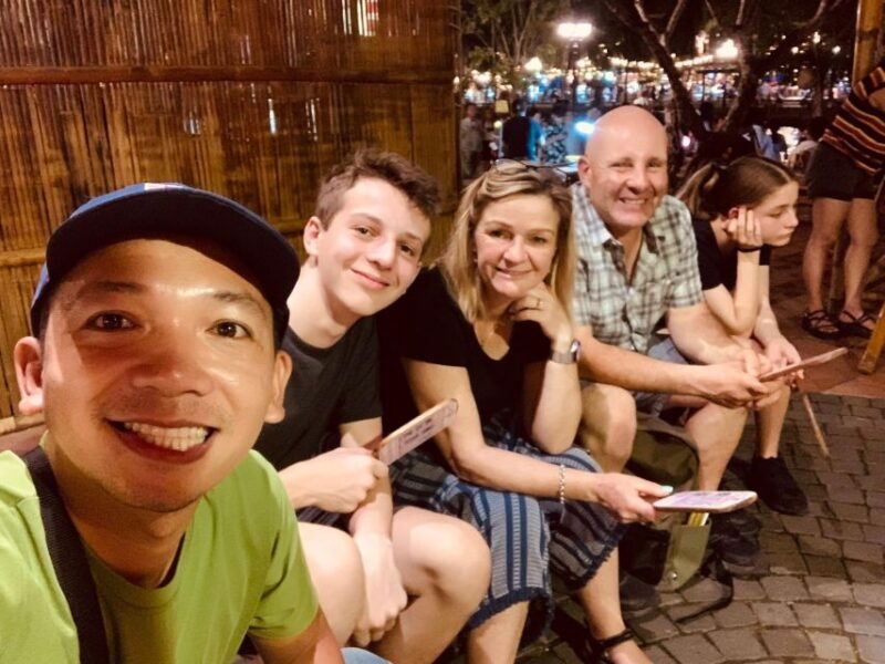 experience-the-enchanting-hoi-an-by-night