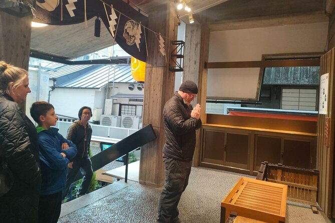 experience-the-flavors-of-shimbashi-with-a-local-guide