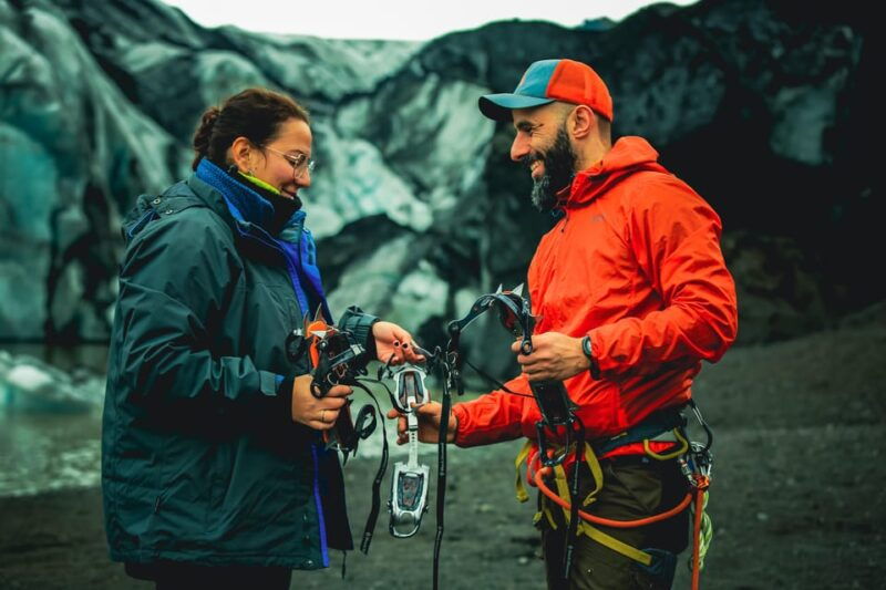 experience-the-glacier-in-micro-group