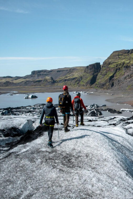 experience-the-glacier-in-micro-group