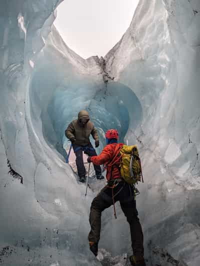 experience-the-glacier-in-micro-group