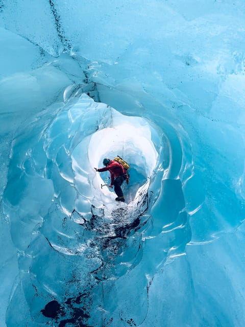 experience-the-glacier-in-micro-group